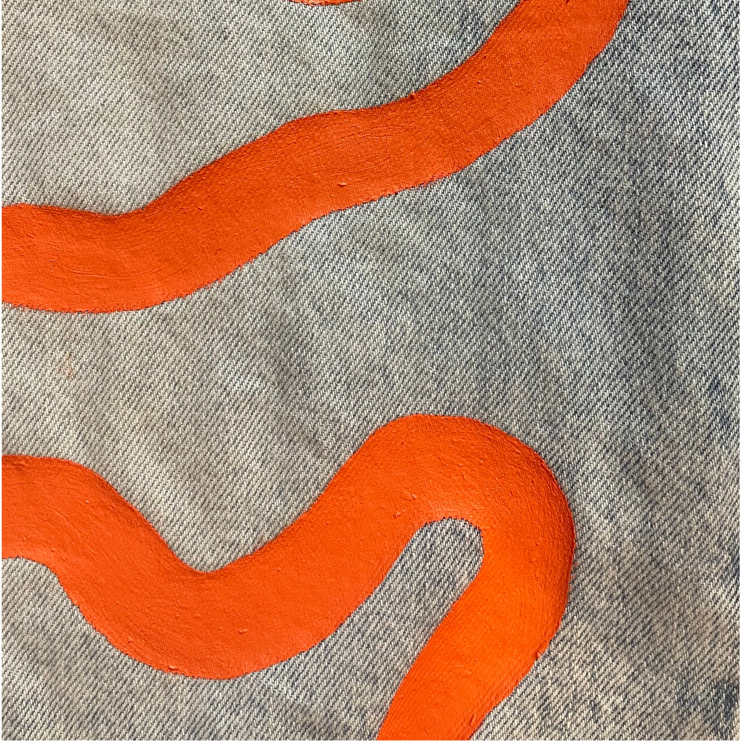 SHORT ONE LINE ORANGE